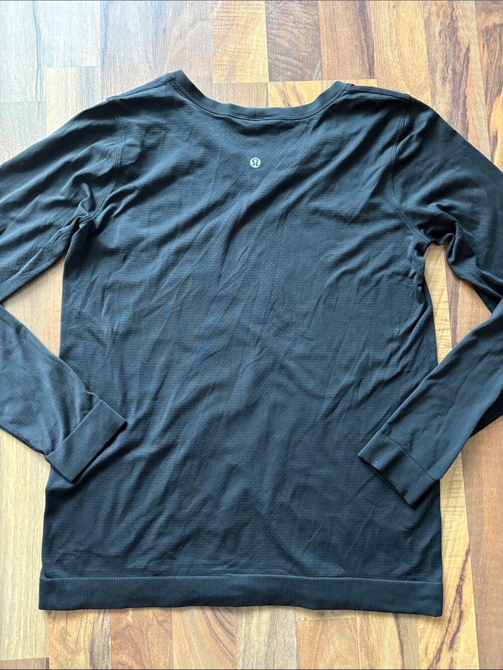 Lululemon Black Long Sleeve Top with Back Logo no size tag(fits like S/M)